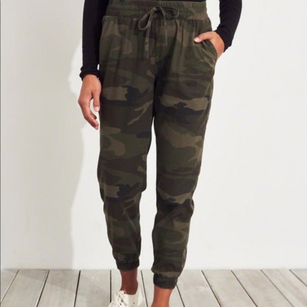 High rise twill joggers camo MEDIUM